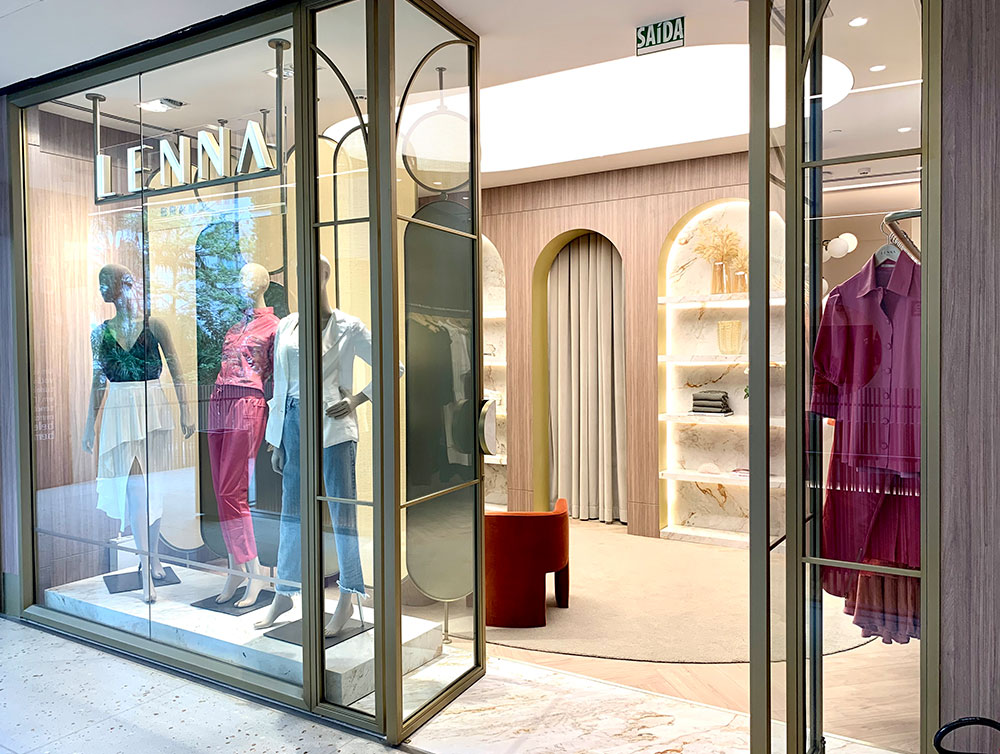 Lenna Brand