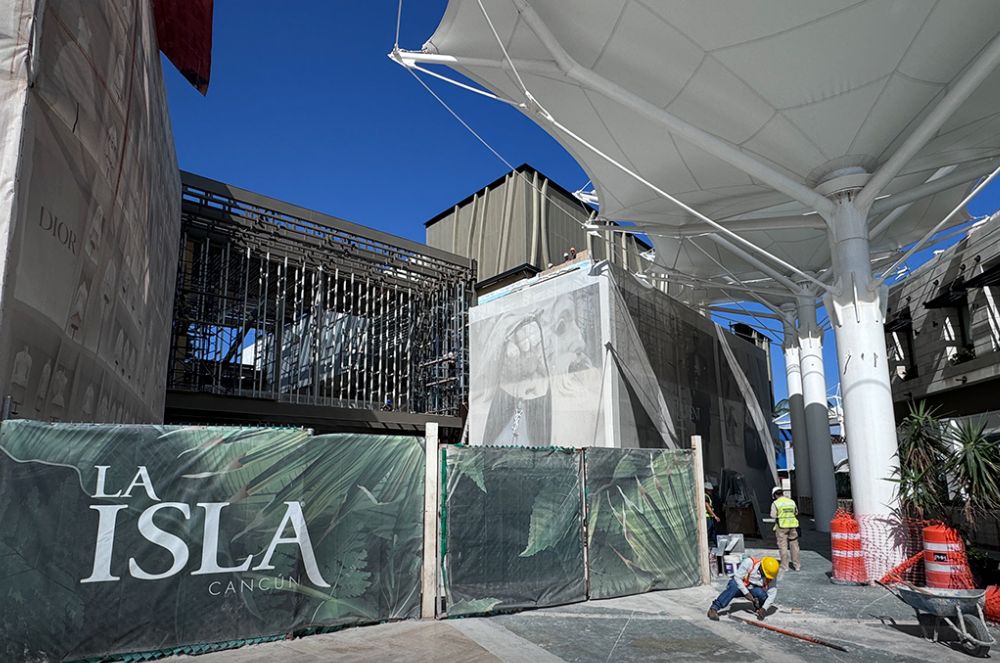 Desbravando o Luxo: A Obra da Saint Laurent em Cancún pela Topsite Engenharia