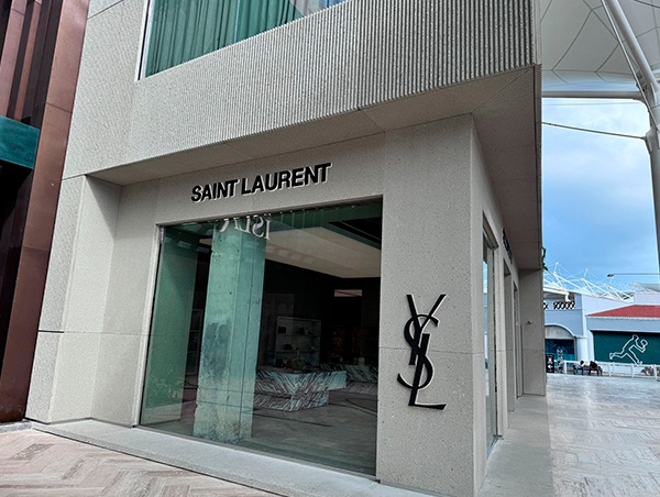 Saint Laurent Saint Laurent