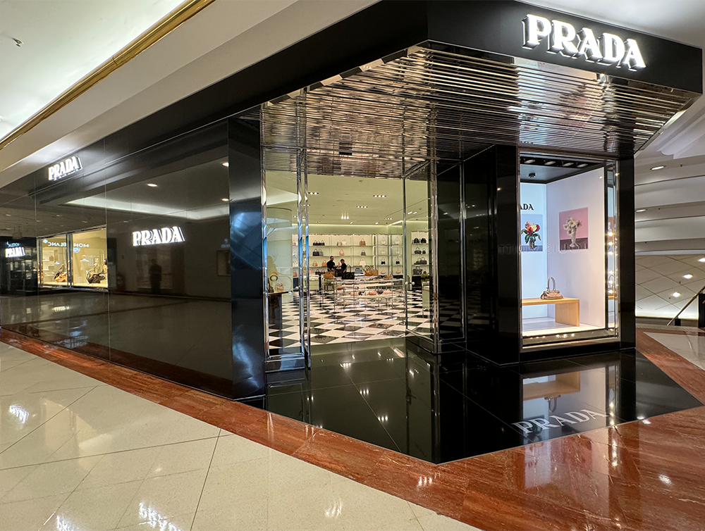 Prada Donna