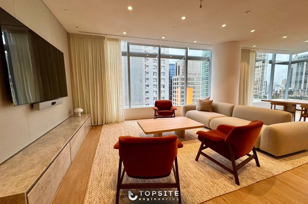 Execução de ambientes corporativos especializados: a Topsite no Infinity Tower